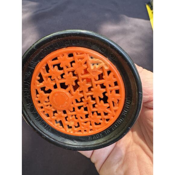 Vtg HALLOWEEN SPOOKY HORN & Hallmark Skeleton -Horn Makes Small Noise - Picture 4 of 9